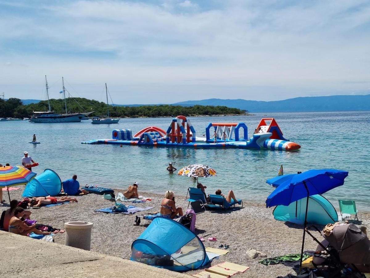 Apartment Sol Dolcevita Нивице Екстериор снимка